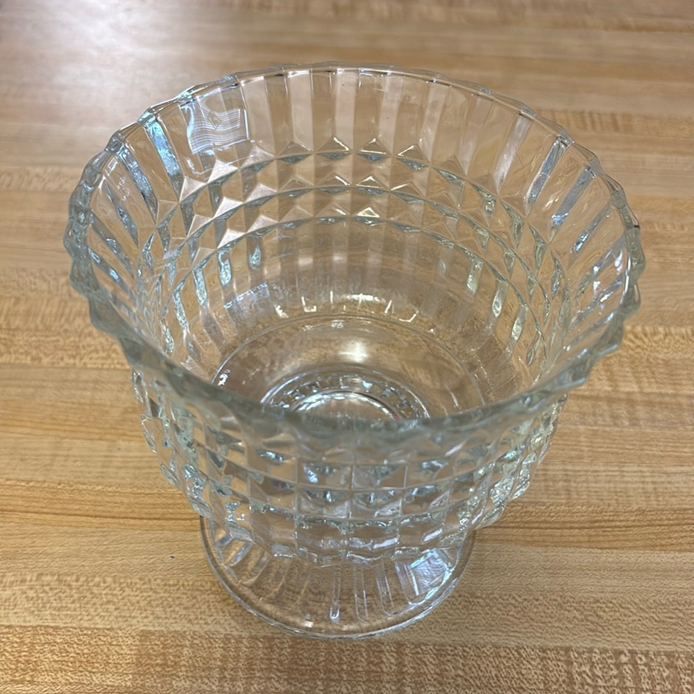 Glass/crystal dish